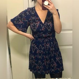 Band of Gypsies floral wrap flutter sleeve dress size XS